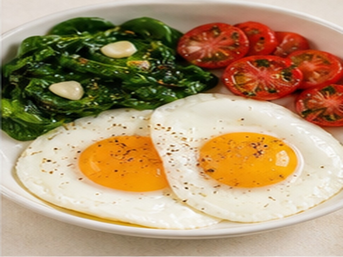Egg and spinach breakfast bowl