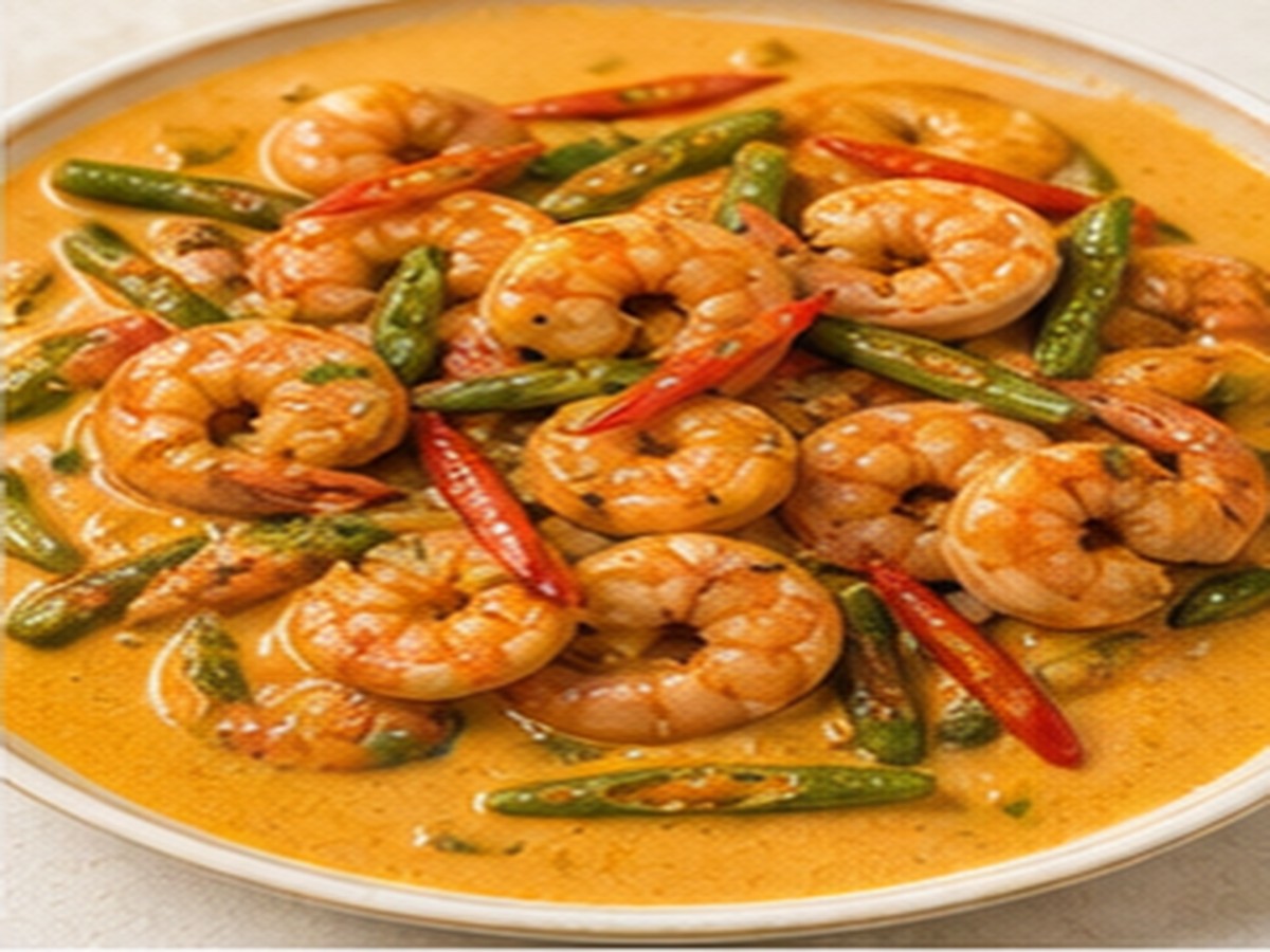 Shrimp gising-gising Filipino keto dish